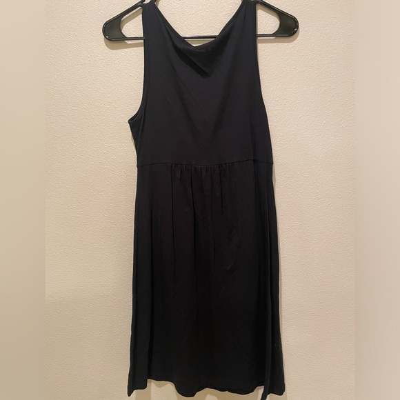 GNW   |   Dress - Picture 4 of 4